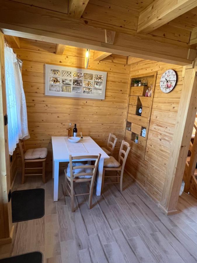 Apartmani Joka I Drvene Kucice ヴルドニーク エクステリア 写真