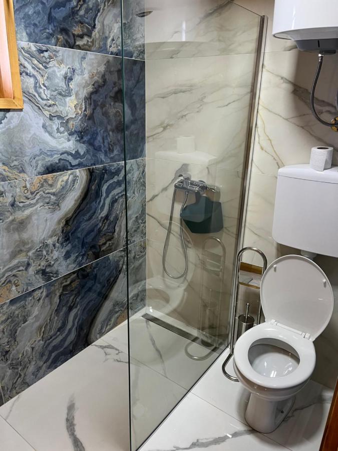 Apartmani Joka I Drvene Kucice ヴルドニーク エクステリア 写真